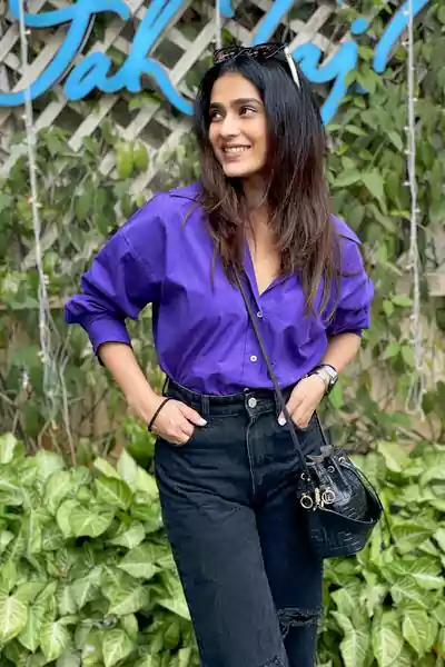 Aakanksha Singh in blue shirt