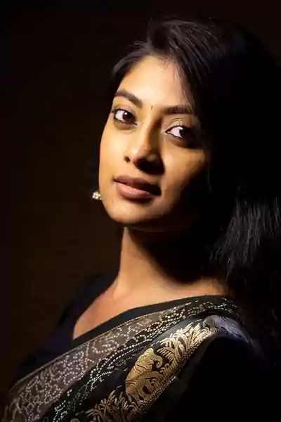 Ammu Abhirami black saree