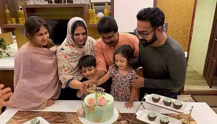Asif Ali with his family