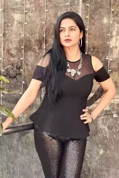 Madhumitha stunning look