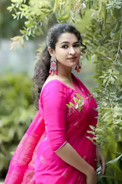 Misha Ghoshal in saree