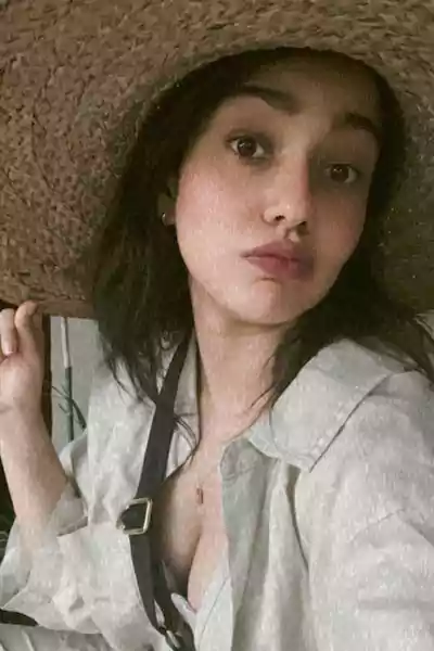Neha Sharma cute pic