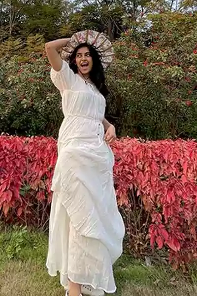 SRI DIVYA in cute white dress