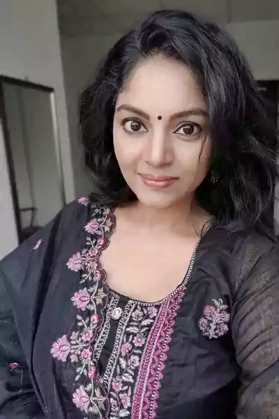 Sanam Shetty beautiful pic