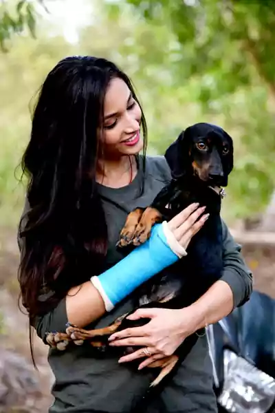 Srinidhi Shetty with dog