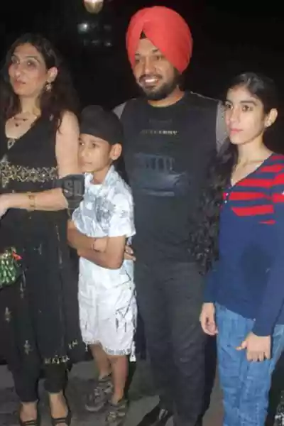 Gurpreet Ghuggi with his family