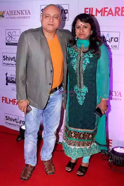 Manoj Joshi with his wife