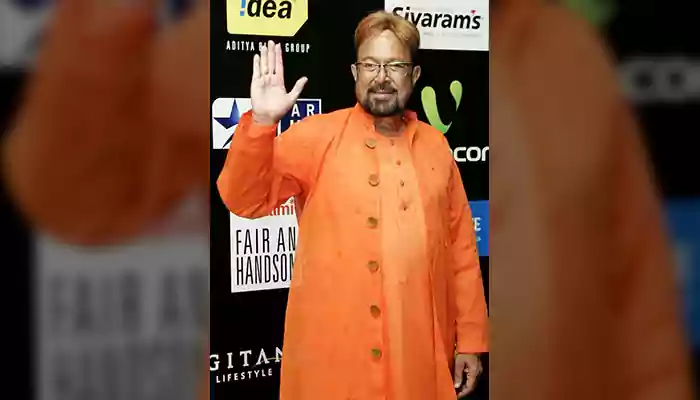 Rajesh Khanna in orange kurta