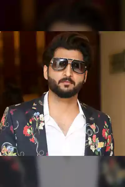 Bilal Saeed (बिलाल सैयद) Net Worth, Age, Wiki, Photos, Awards & Controversy  Today » DecadesLife