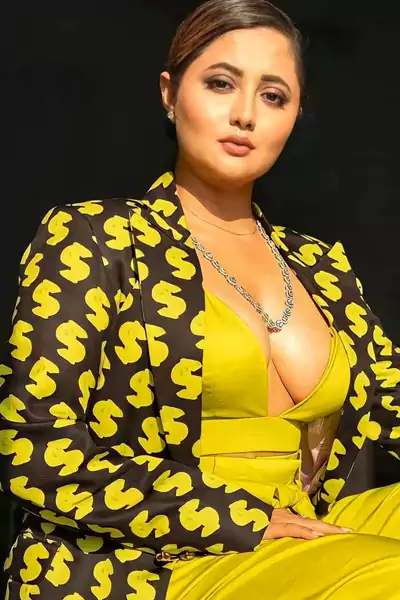 Rashmi Desai hot