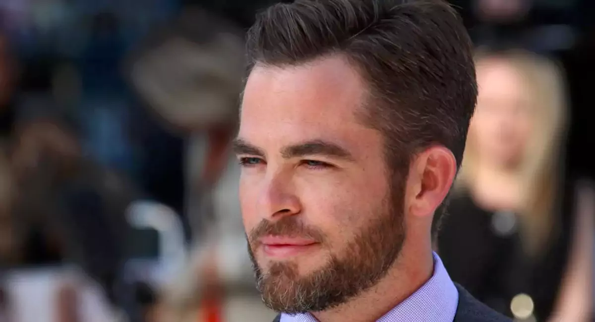 Chris Pine Net Worth, Age, Wiki, Photos, Awards & Controversy Today