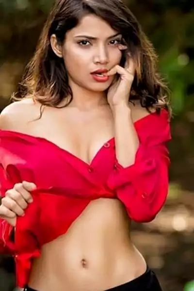 palak-singh-in-red-bikini