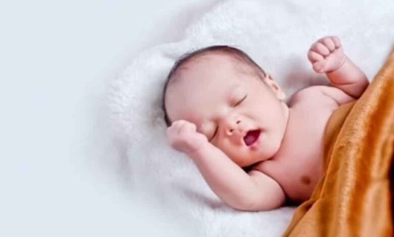 vBoth men & women equally contribute to infertility in India