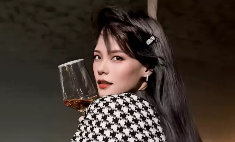 Hayley Woo Net Worth, Age, Wiki, Height & Body Measurements Today