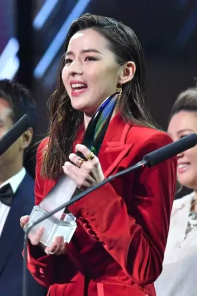 Jasmine Sim photo gallery