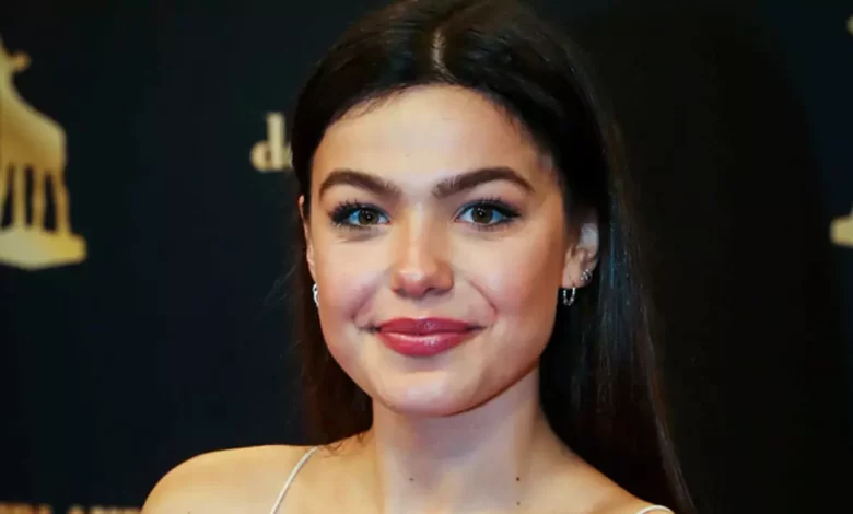 Abbey Hoes Net Worth, Age, Wiki, Height & Body Measurements Today