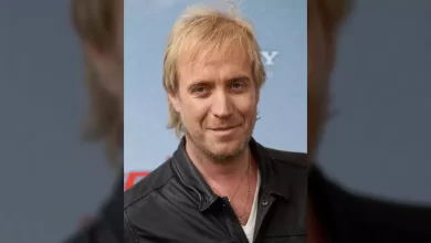 Rhys Ifans Net Worth, Age, Wiki, Photos, Awards & Controversy Today