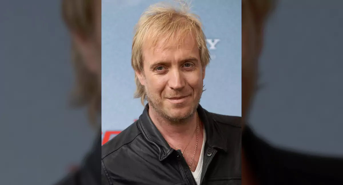 Rhys Ifans Net Worth, Age, Wiki, Photos, Awards & Controversy Today