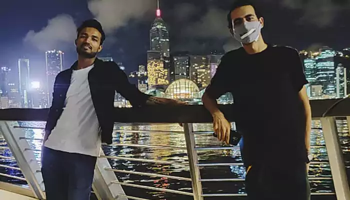 Himanshu Gola with his friend in Hong Kong