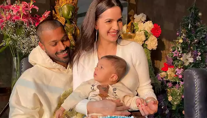 Natasa Stankovic and Hardik Pandya Family Photo