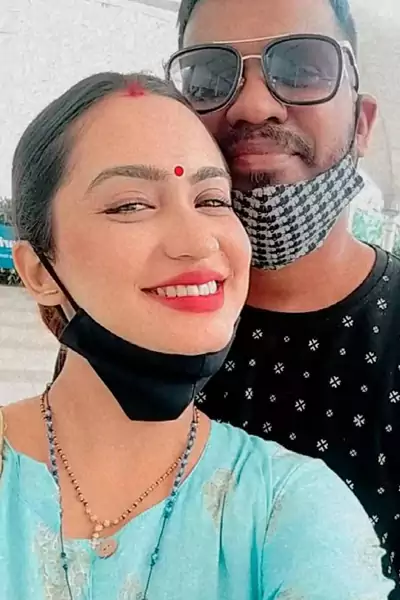 Paul Marshal Cardoz with his wife Urvashi Paul Cardoz